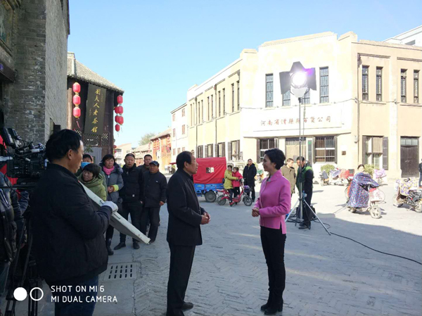 張存有受邀中央電視臺(tái)拍攝百年老店鋪、讓大家記住鄉(xiāng)愁